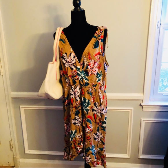 a new day Dresses & Skirts - Sleeveless Floral Wrap Dress w/ Tie Shoulders